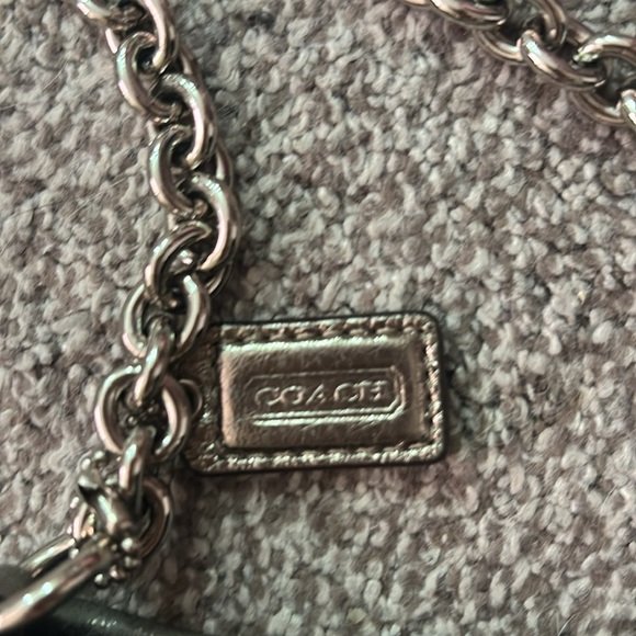 100% authentic rare Coach wristlet - Picture 2 of 8